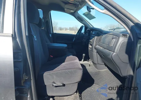 2003 Dodge Ram 1500 Slt/Laramie/St z USA, uszkodzony, nr VIN 1D7HU18D73J568741